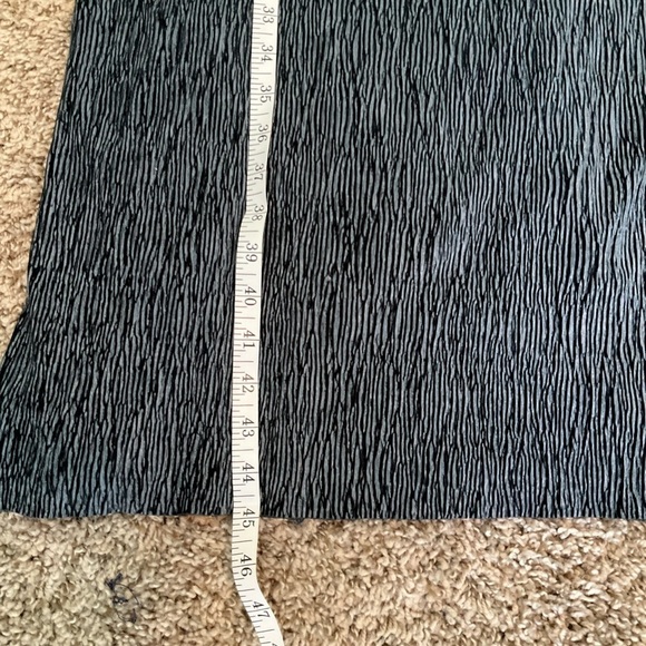 Maeve Anthropologie NWT Adrienne Twist-Back Velvet Midi Dress Black/Gray Sz XS - Picture 12 of 15